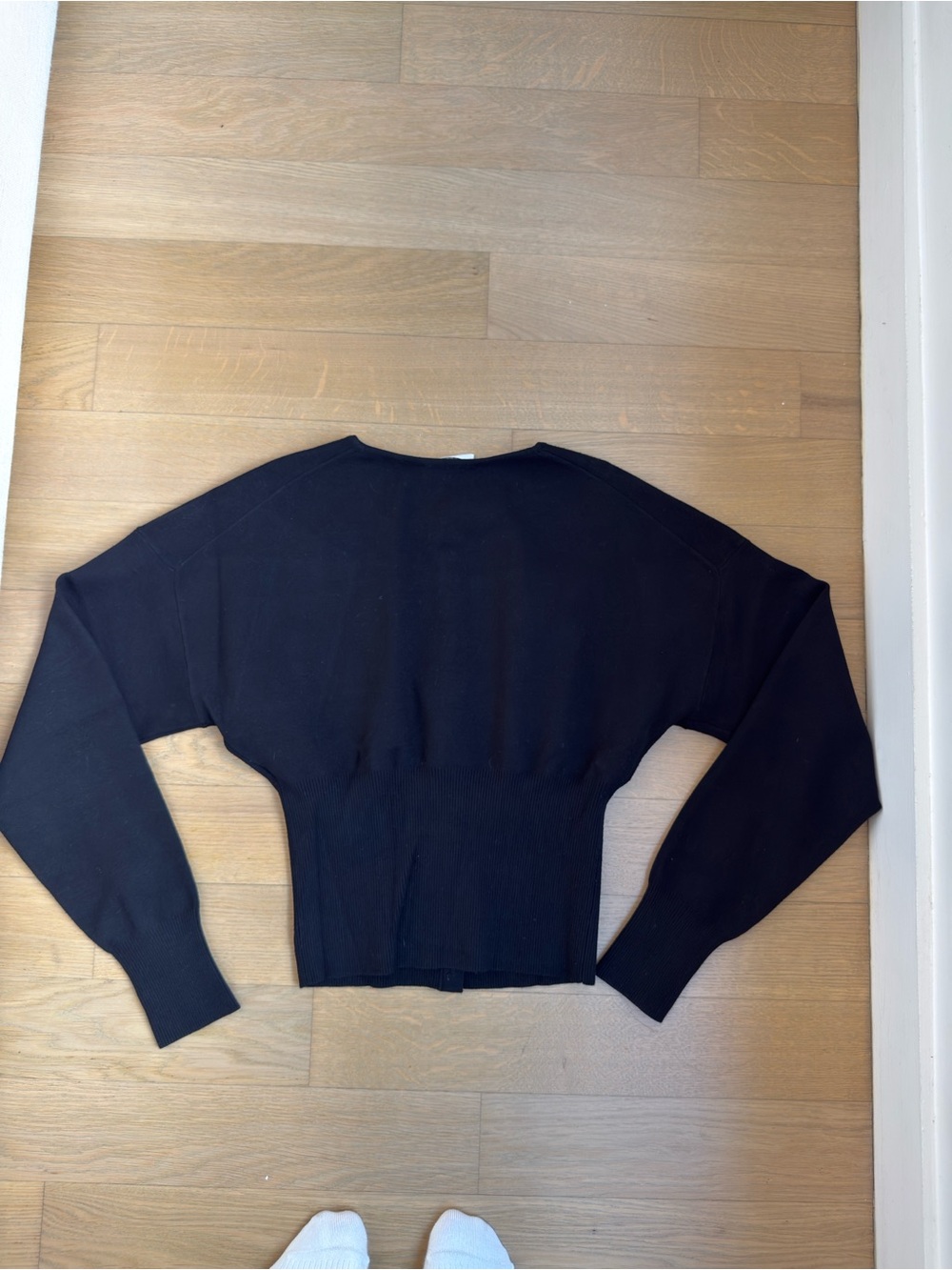 Aritzia golightly cardigan wonder yarn in black - Picture 3 of 3